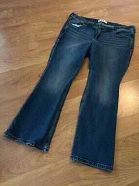 Hollister Low Rise Bootcut Jeans Women's 18S Dark Wash Embroidered Pockets